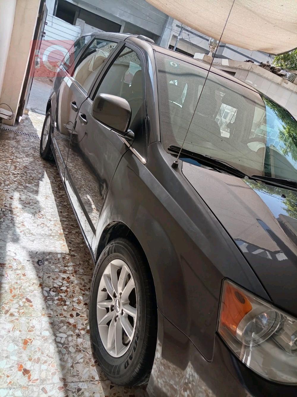 دودج جراند كارافان